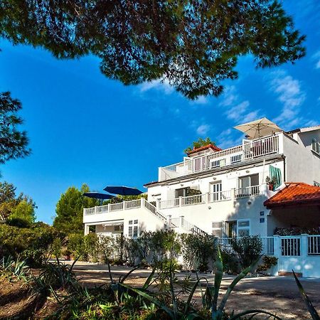Apartments Velo Lago Lastovo Exterior photo