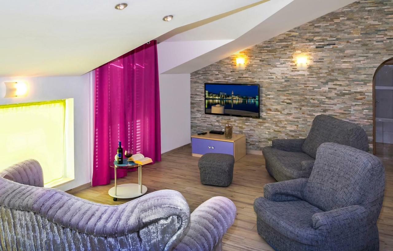 Apartments Velo Lago Lastovo Exterior photo